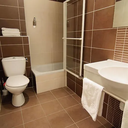 Hotel The Originals City, Dau Ly, Lyon Est Bron