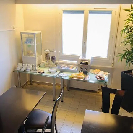 Hotel The Originals City, Dau Ly, Lyon Est Bron